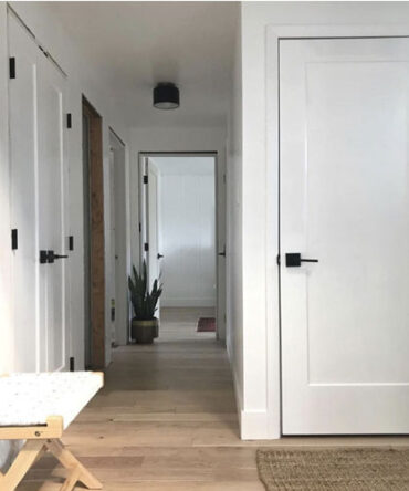 18×80 – 1 Panel Shaker Solid Interior Door